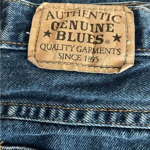GENUINE BLUES JEAN SHORTS‎